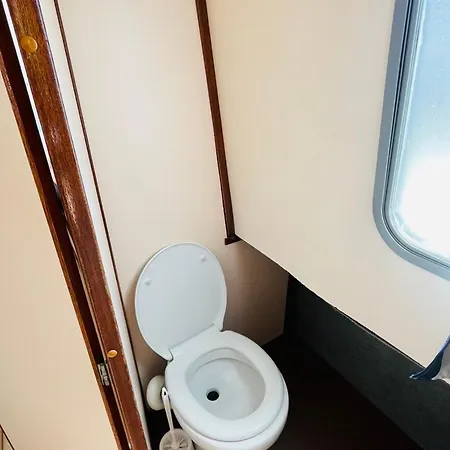 Bateau Spacieux Vue Sur L'eau - 8 Pers. - Api-1-46-34 Bateau-hôtel *