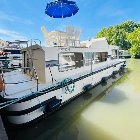 Bateau Spacieux Vue Sur L'eau - 8 Pers. - Api-1-46-34 * Colombiers (Herault)